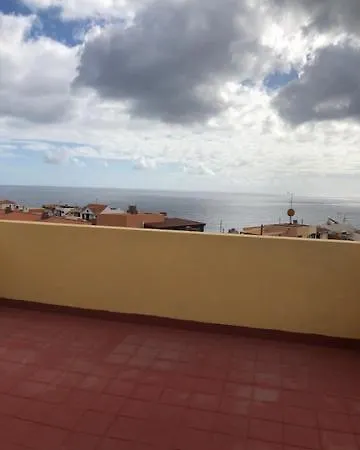 Adosado Con Piscina Privada En Candelaria * Santa Cruz de Tenerife